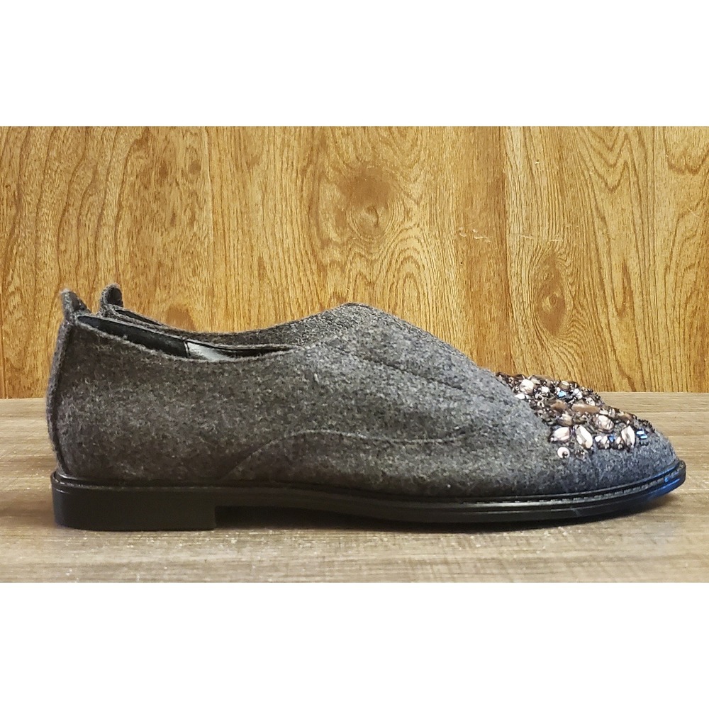 Simply Vera‎ Wang Gray Wool Slip On Crystal Shoes Women's Size 6